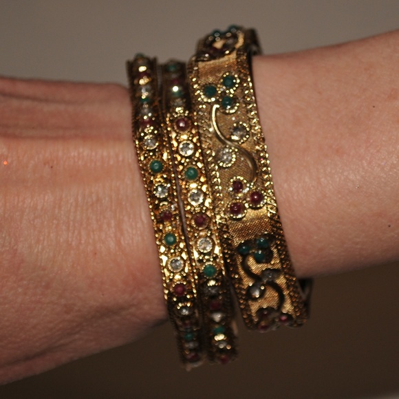 Rhinestone Beautiful Bracelet 3 Bracelet - 8009 - Picture 1 of 6